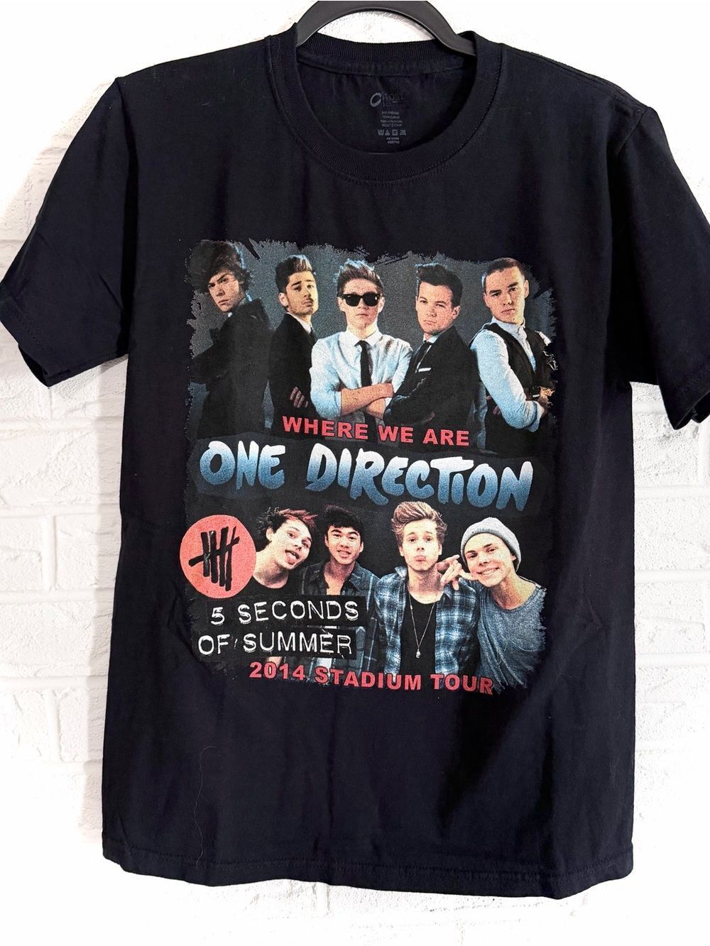 One Direction & 5 Seconds of Summer Stadium Tour T-Shirt Size Small
